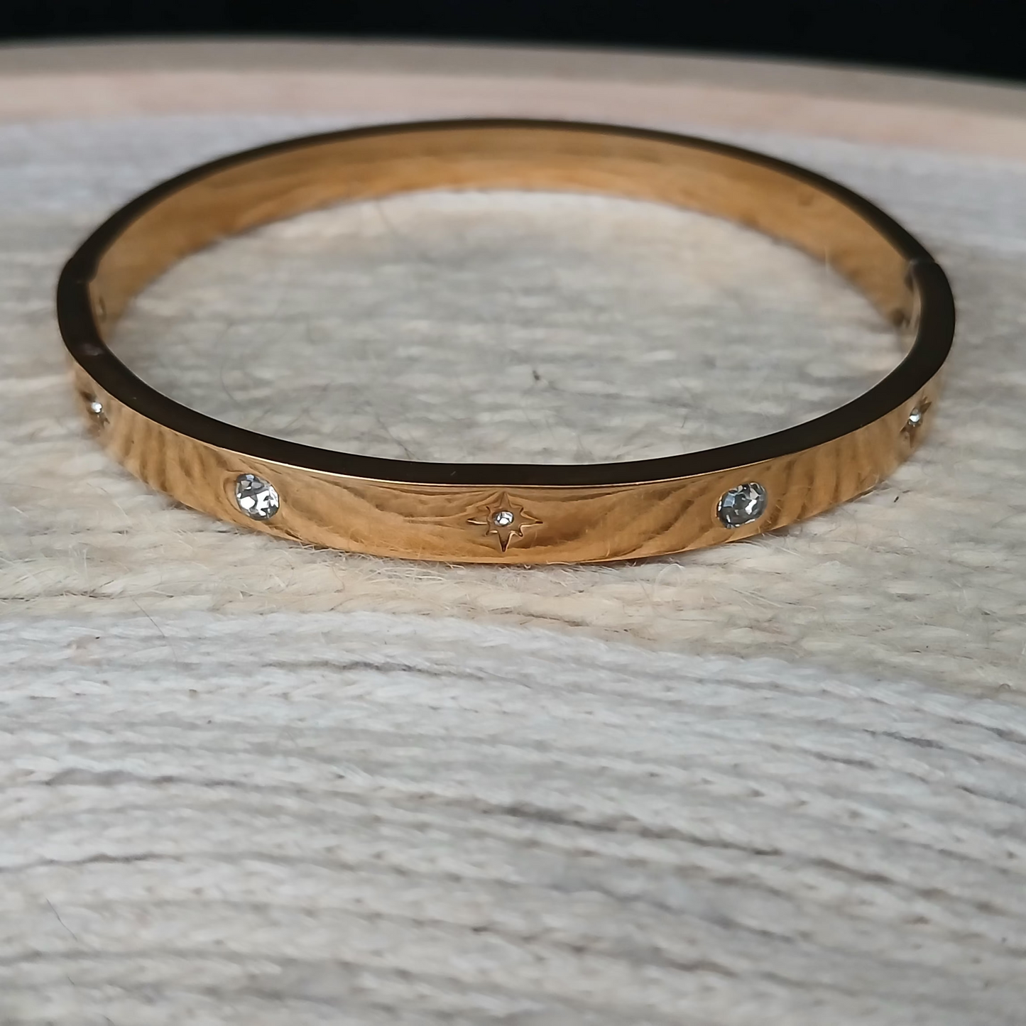 ✨ Bracelet en acier inoxydable & brillants ✨