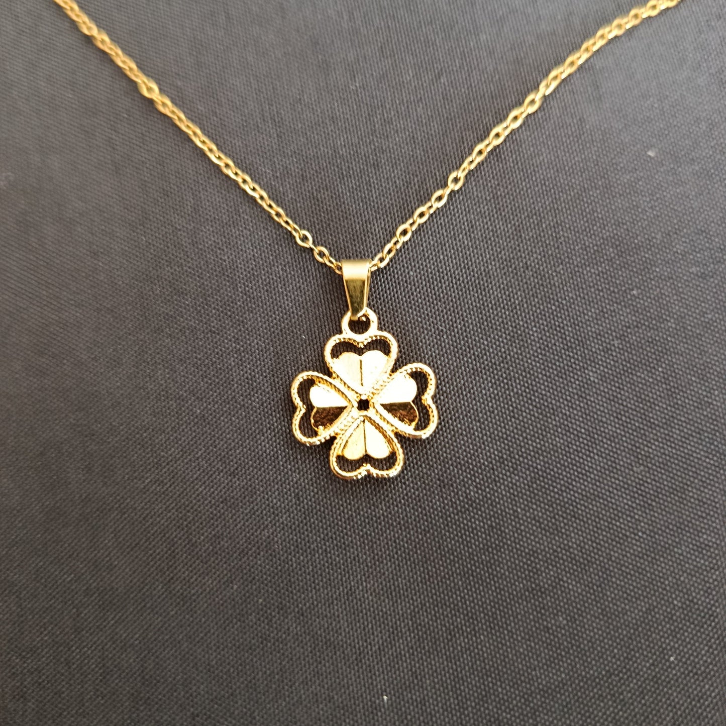 🍀 Chaîne avec pendentif trèfle 1🍀