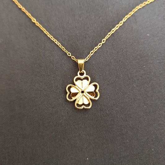 🍀 Chaîne avec pendentif trèfle 1🍀